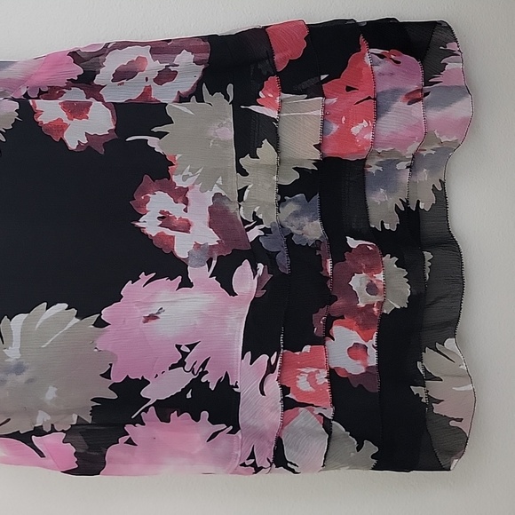 INC Silk Black, Pink, Gray & White Floral Sleeveless Top 6 - Picture 3 of 9